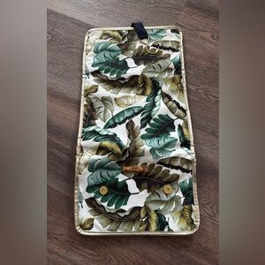 Leaf Print Hanging Organizer